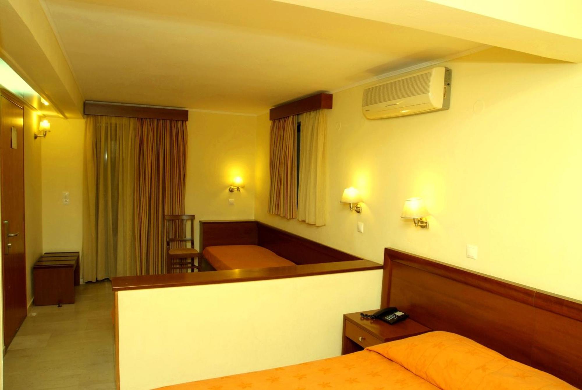 Hotel Elysee 2*